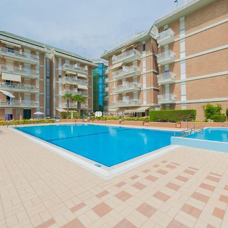 Residence Puerto Del Sol Immobiliare Pacella ลิโดดิเยโซโล ภายนอก รูปภาพ