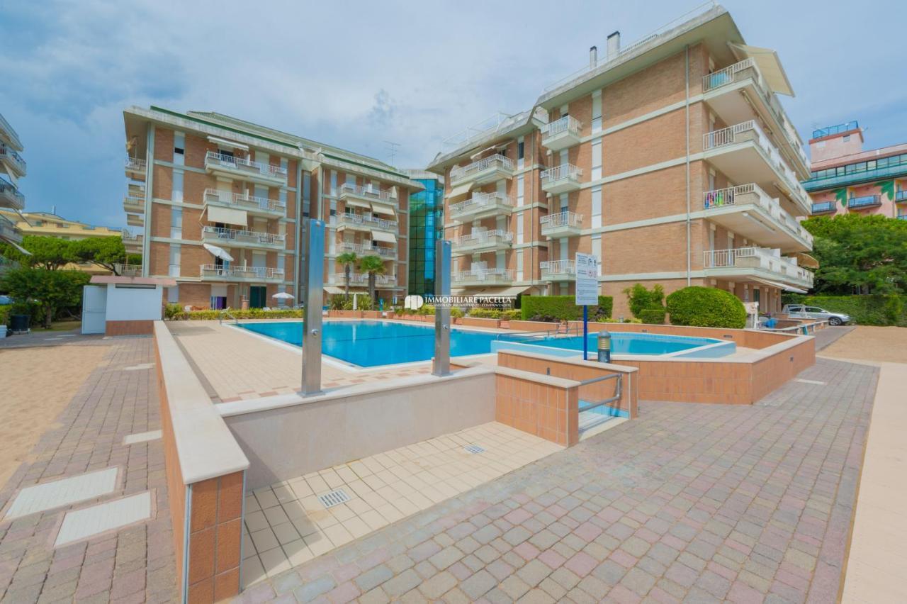Residence Puerto Del Sol Immobiliare Pacella ลิโดดิเยโซโล ภายนอก รูปภาพ